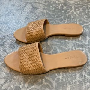 Like new Nisolo Isla Woven Slides